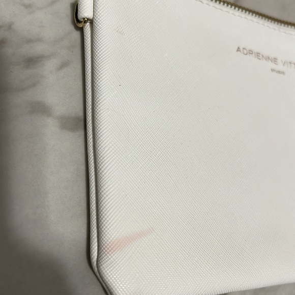 Adrienne Vittadini small clutch - Picture 3 of 6